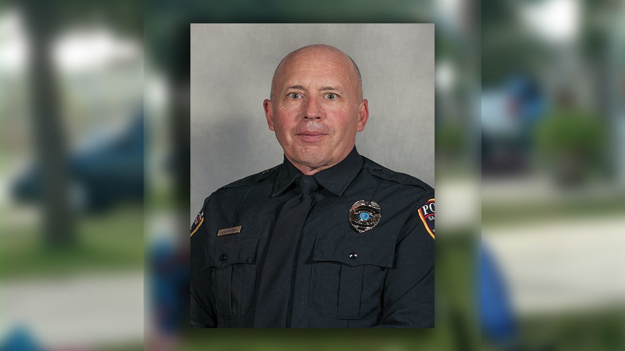 San Marcos police officer fatally shot while serving warrant